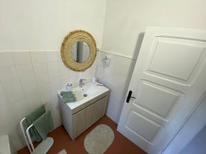 ノルデスチにあるRibeira do Guilherme - Watermill house Botanic Gardenのギャラリーの写真