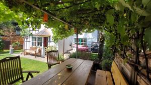A garden outside Bergblick - Mountainview