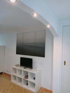 Televízia a/alebo spoločenská miestnosť v ubytovaní Bonito estudio, Torremolinos, COSTA DEL SOL
