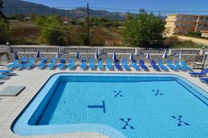 Bazén v ubytování Hotel Tassia for families & couples - Apartments nebo v jeho okolí