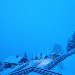 Obiekt Méribel 2 pièces avec cabine, centre, proche commerce et pistes avec parking et wifi état neuf zimą