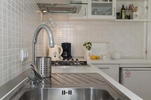 Kuchyňa alebo kuchynka v ubytovaní Suncana Apartments Dubrovnik