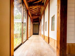 Fotografija v galeriji nastanitve 和心村ー古民家とグランピングと自然森山川海 v mestu Minato