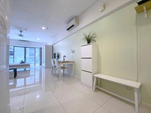 Kuchyň nebo kuchyňský kout v ubytování Mercu Summer Suites Bernice KLCC