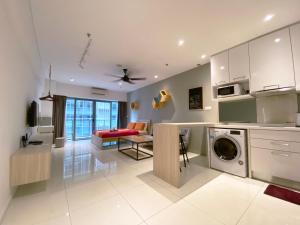 Kuchyň nebo kuchyňský kout v ubytování Mercu Summer Suites Bernice KLCC