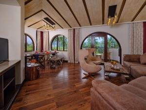 Posezení v ubytování Holiday Inn Resort Goa by IHG
