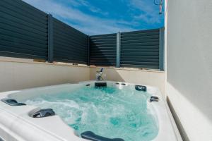 Fotografie z fotogalerie ubytování New Deluxe jacuzzi apartment Ana v Dubrovníku + 37 fotografií