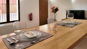 Μια τηλεόραση ή/και κέντρο ψυχαγωγίας στο Parador 10 Apartamentos