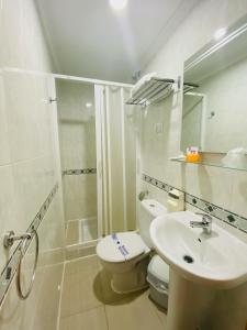 Koupelna v ubytování Hostal L'Anfora