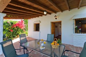 Villa La Solana Rocabella italokat is kínál