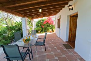 A balcony or terrace at Villa La Solana Rocabella