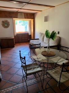 Posezení v ubytování Departamento San Martin de los Andes Centro con Cochera Privada!