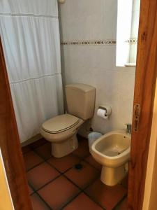 Koupelna v ubytování Departamento San Martin de los Andes Centro con Cochera Privada!