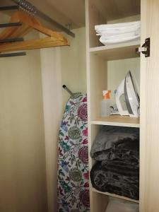 Palanda nebo palandy na pokoji v ubytování Caño de Hierro