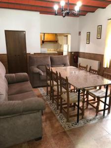 Posedenie v ubytovaní Casa rural JUNCAREJO S CAZORLA PISCINA COMPARTIDA