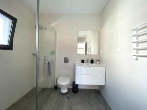 Bathroom sa Cairnvillas - Villa Mar C38 Luxury Villa with Private Swimming Pool near Beach