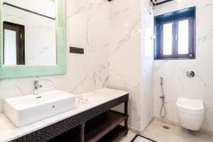 Kamar mandi di K D PALACE - Heritage Hotel On Fort