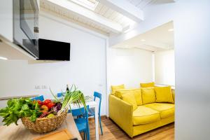 A television and/or entertainment centre at Casa Carmine - Taormina Centro