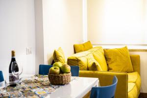 A seating area at Casa Carmine - Taormina Centro
