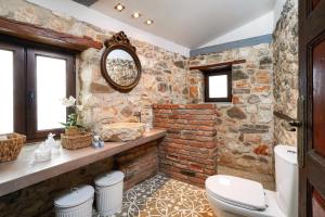 Ένα μπάνιο στο MAROYDA STONEHOUSE +35 φωτογραφίες