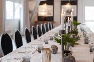 Restoran või mõni muu söögikoht majutusasutuses Best Western Hotel Acadie Paris Nord Villepinte