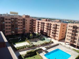 Basen w obiekcie Madrid Wanda Aeropuerto Ifema Plenilunio Dy lub w pobliżu