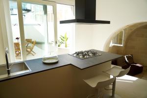 Cucina o angolo cottura di Miro Luxury Home