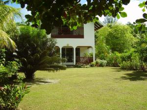 Giardino di Fairy-Tern Chalets Cerf Island