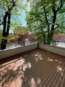 Balkón alebo terasa v ubytovaní TERRACE HOUSE appartamento mq 80 adiacente ospedale e clinica