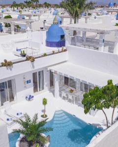 Bazén v ubytovaní Villa Guajara Piscina Climatiz Jacuzzi Villa 714 alebo v jeho blízkosti