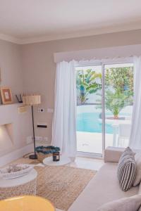 Bazén v ubytovaní Villa Guajara Piscina Climatiz Jacuzzi Villa 714 alebo v jeho blízkosti