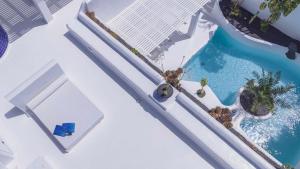 Bazén v ubytovaní Villa Guajara Piscina Climatiz Jacuzzi Villa 714 alebo v jeho blízkosti