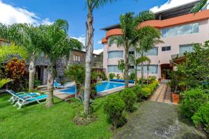 Bazén v ubytování Napolitano Apart Hotel nebo v jeho okolí
