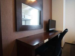 TV a/nebo společenská místnost v ubytování Green Rich Hotel Osaka Airport