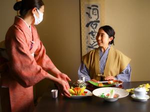 Cibo presso il ryokan o nelle vicinanze