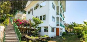 Zahrada ubytování ManFiyo Guest House