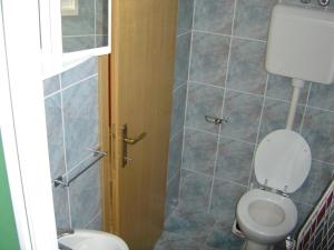 Koupelna v ubytování Apartments Kairos - Bili 9