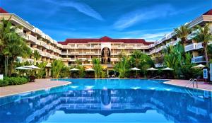 Bazén v ubytování Angkor Century Resort & Spa nebo v jeho okolí