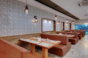 Guruprerna Beacon Resort, Dwarka的休息区