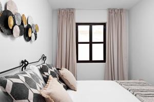 Posteľ alebo postele v izbe v ubytovaní 3 bedroom apartment in the heart of Puerto Banús