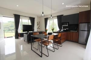 Kuchnia lub aneks kuchenny w obiekcie R Hotel Rancamaya