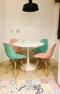 Posezení v ubytování Precioso apartamento vintage en el centro de Haro