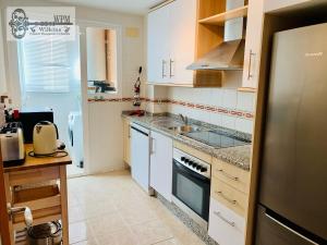 Kuchyň nebo kuchyňský kout v ubytování Beautiful 2-Bed Apartment in Casares Costa