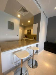 Koupelna v ubytování Tiara Emerald - 1BR Apartment - Allsopp&Allsopp