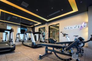 Fitness centrum a/nebo fitness zařízení v ubytování Atour Hotel Jiashan Dazhong Plaza