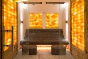 A seating area at Hotel Gletscherblick
