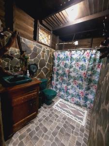 Posezení v ubytování Cabañas Montañas del Tenorio