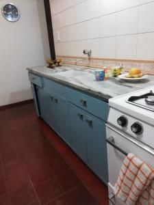 Küche/Küchenzeile in der Unterkunft Av Roque Saenz Peña 1440 Tercer Piso D