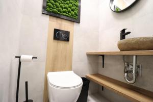 A bathroom at MBV28 Apartments