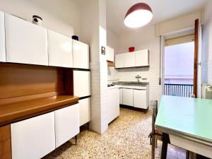 Køkken eller tekøkken på Monterosso apartment old city